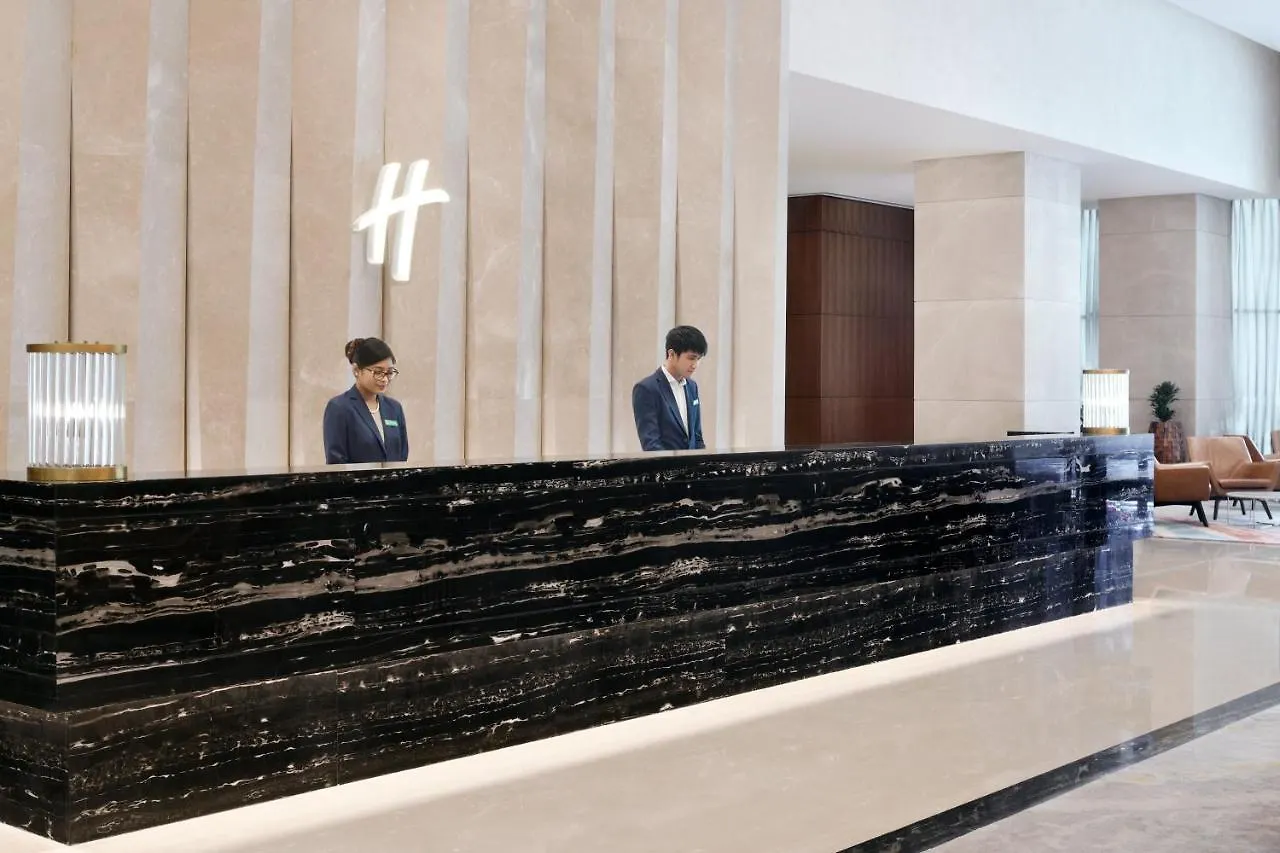 Holiday Inn Dubai Al-Maktoum Airport By Ihg Hotel